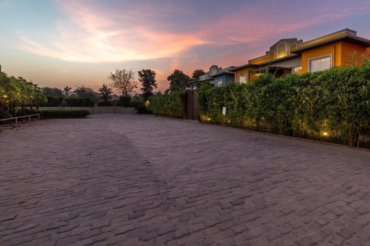 Downtown Resorts Nh8 Dharuhera Luaran gambar