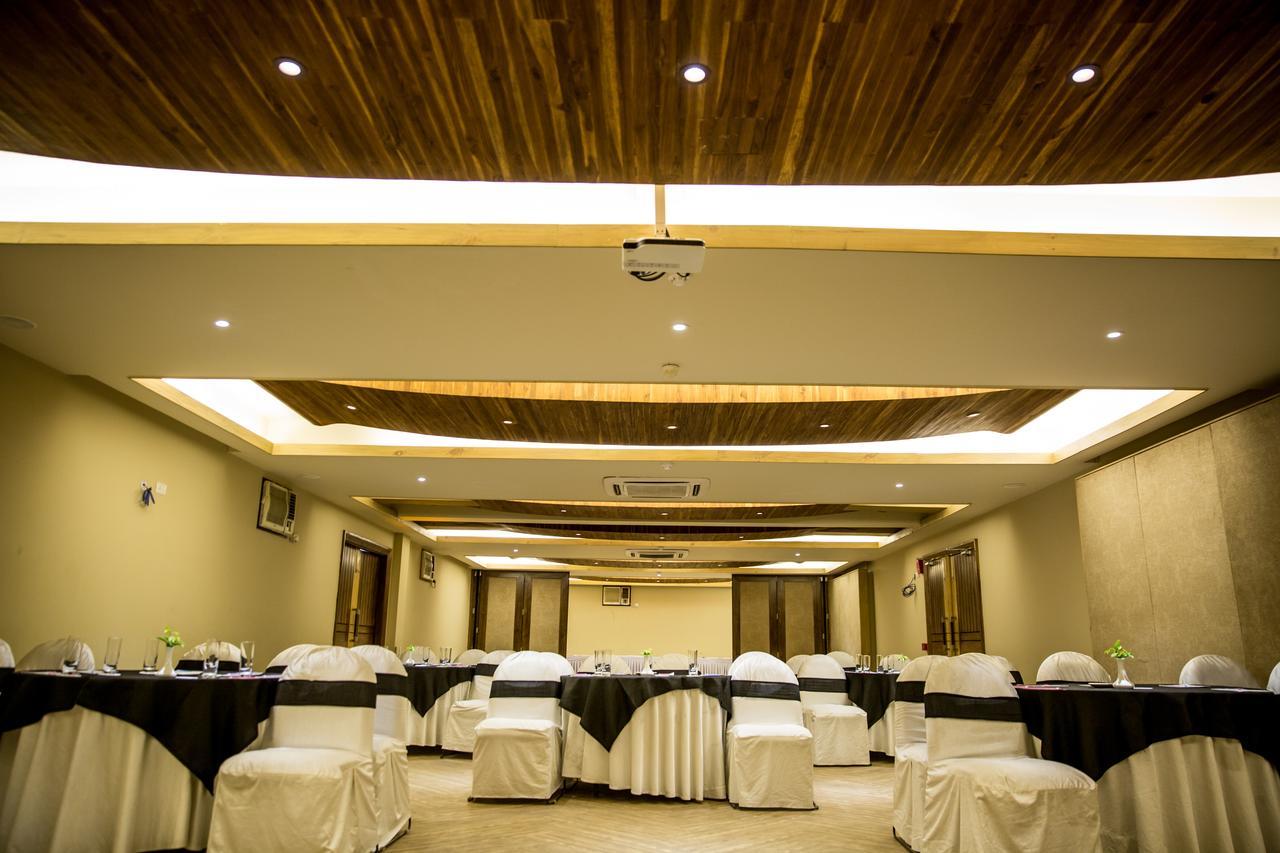 Downtown Resorts Nh8 Dharuhera Luaran gambar